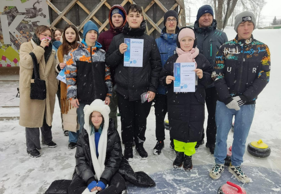 Погода в выксе по часам. Зимний день здоровья. Зимние спортивные игры в парке. Эстафеты на 23 февраля. Парк на улице добровольцев.